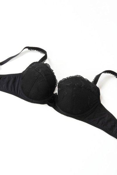 画像10: 【30%OFF】SYBILA-black-B214 | グラマー向けすっぴん美乳ブラ・ストラップ太め・プランジブラ・B〜Hカップ・ブラック | ewabien エヴァビアン| 輸入下着・高級ランジェリー （在庫限り) (10)