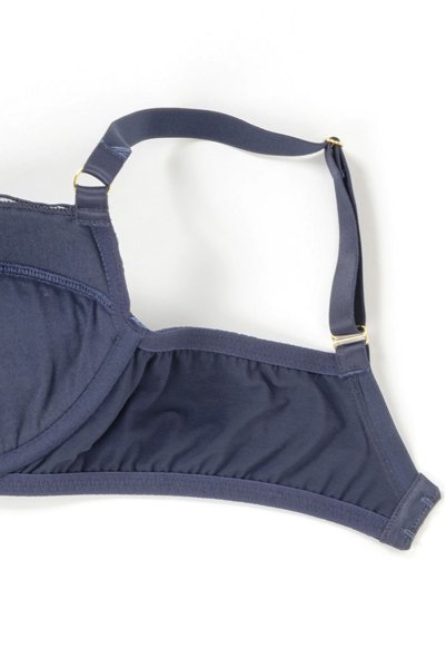 画像10: 【30%OFF】BONITA navy blue B214 | グラマー向けすっぴん美乳ブラ・ストラップ太め・バストサロン推奨・プランジブラ・B〜Hカップ・ネイビーブルー | ewabien エヴァビアン| 輸入下着・高級ランジェリー  (10)