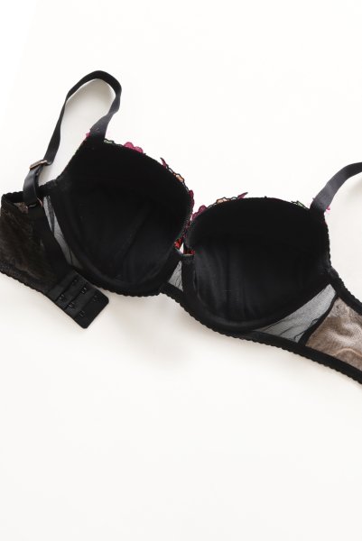 画像11: 【30%OFF】LOLA black-B214 | 3/4カップ・ワイヤーブラ・グラマー向け・ブラック| ewabien エヴァビアン| 輸入下着・高級ランジェリー  (11)