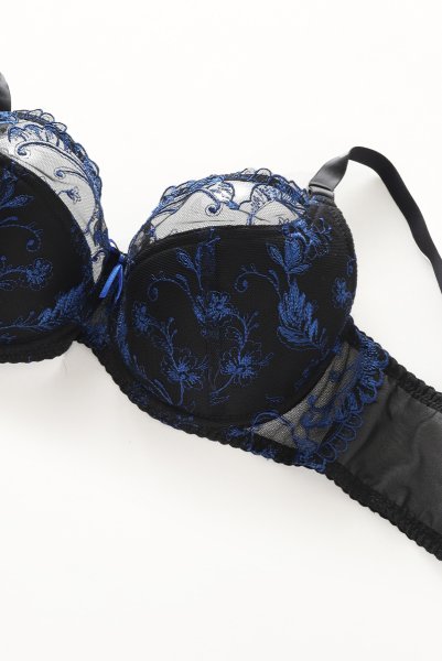 画像10: 【30%OFF】KIRA black-sapphire B150 | フルカップ・ワイヤーブラ・セミソフトブラ・大きいサイズ・B〜Kカップ・ブラック×ブルー | ewabien エヴァビアン| 輸入下着・高級ランジェリー  (10)