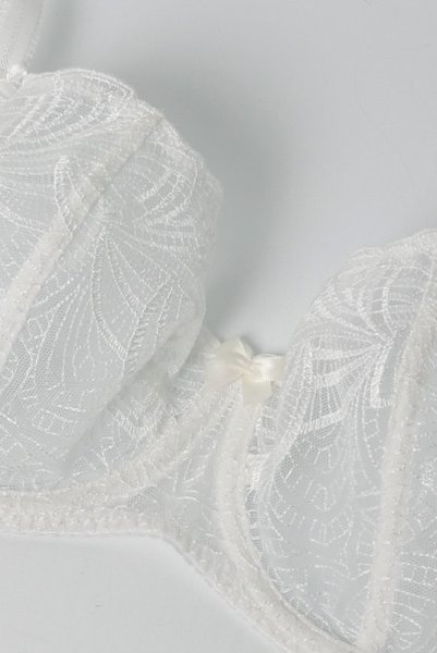 画像10: RINA cream B139 | フルカップ・パッドなし・ワイヤーブラ・一枚レース・大きいサイズ・B〜Iカップ・ホワイト | ewabien エヴァビアン| 輸入下着・高級ランジェリー  (10)