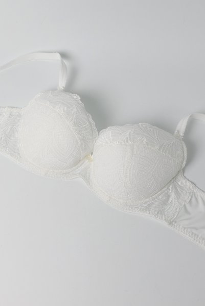 画像8: RINA cream B214 | 3/4カップ・ワイヤーブラ・グラマー向け・すっぴん美乳ブラ・ホワイト| ewabien エヴァビアン (8)