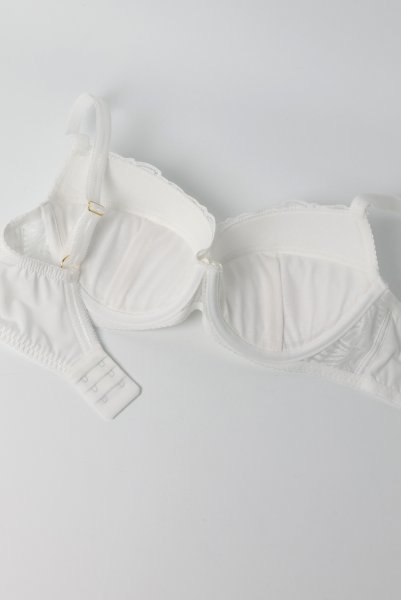 画像11: RINA cream B214 | 3/4カップ・ワイヤーブラ・グラマー向け・すっぴん美乳ブラ・ホワイト| ewabien エヴァビアン (11)