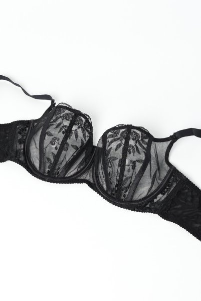 画像8: FIORA black B136 ｜フルカップ・グラマー向け・パッドなし・ワイヤーブラ・一枚レース・ブラック| ewabien エヴァビアン【サイズ交換OK・メール便対象】 輸入下着・高級ランジェリー  (8)