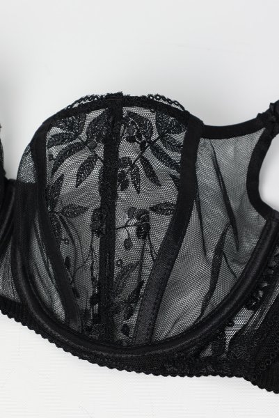 画像9: FIORA black B136 ｜フルカップ・グラマー向け・パッドなし・ワイヤーブラ・一枚レース・ブラック| ewabien エヴァビアン【サイズ交換OK・メール便対象】 輸入下着・高級ランジェリー  (9)