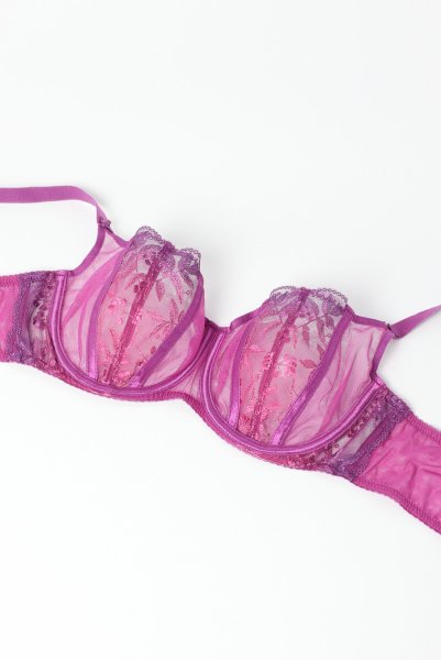 画像8: FIORA fuchsia B136 ｜フルカップ・グラマー向け・パッドなし・ワイヤーブラ・一枚レース・紫・ピンク| ewabien エヴァビアン【サイズ交換OK・メール便対象】 輸入下着・高級ランジェリー  (8)