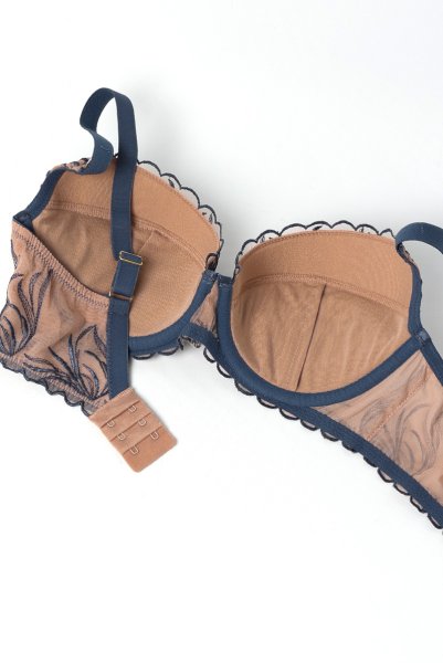 画像10: PALMER blue B214 | 3/4カップ・ワイヤーブラ・グラマー向け・すっぴん美乳ブラ・ブルー×ベージュ| ewabien エヴァビアン【サイズ交換OK】 輸入下着・高級ランジェリー  (10)