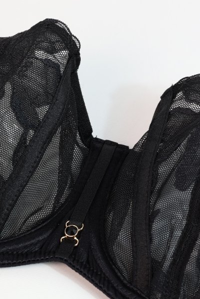 画像10: EMMA black B136 ｜フルカップ・グラマー向け・パッドなし・ワイヤーブラ・一枚レース・ブラック| ewabien エヴァビアン【サイズ交換OK・メール便対象】 輸入下着・高級ランジェリー  (10)