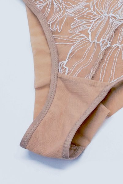 画像11: SOFIA beige C322 |ブラジリアンタンガ・ベージュ  | ewabien エヴァビアン【サイズ交換NG・メール便対象】輸入下着・高級ランジェリー  (11)