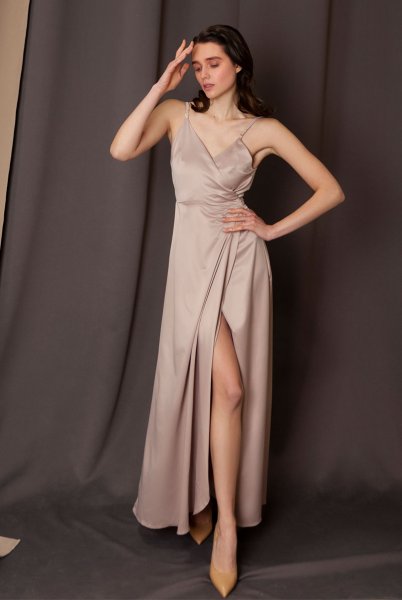 画像3: Sunrise-Sky-Dress  | ラップタイプのロングドレス・ピンクベージュ・シルク混 | LA MUSA ラミューザ| ラミューザ LA MUSA 輸入下着・ 高級ランジェリー   (3)