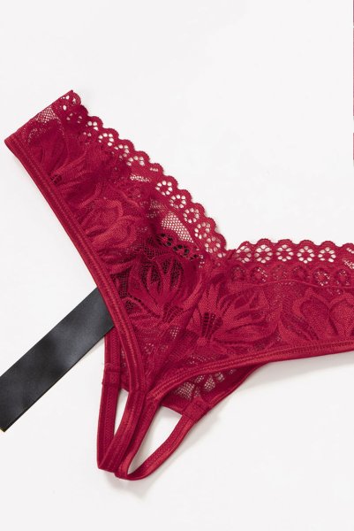 画像16: Lacelove cupless set |カップレスブラ&クロッチレスソング2点セット・レッド | obsessive 高級Sexyランジェリー (16)