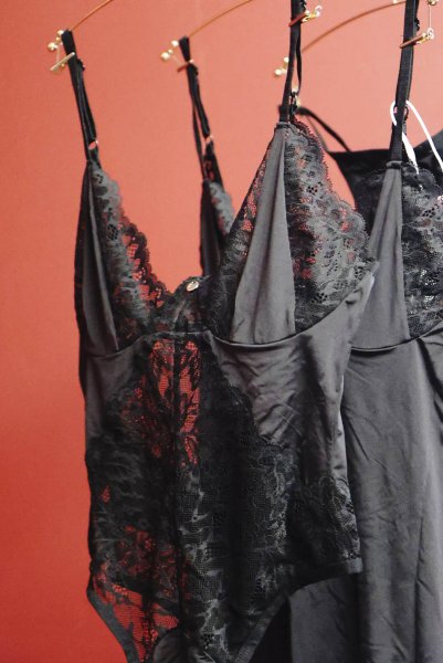 画像26: Bellastia crotchless teddy | テディ・クロッチレス・ブラック  | Obsessive 高級Sexyランジェリー (26)