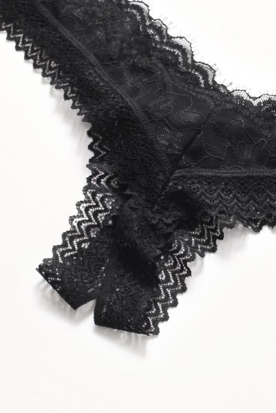 画像12: Medilla crotchless thong |クロッチレスタンガ(オープンクロッチ・レース・ブラック) | Obsessive 高級Sexyランジェリー (12)