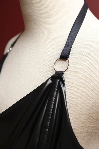 画像16: Viranes corset | ガーターベルト付きコルセット&クロッチレスショーツ2点セット(カップワイヤーなし・ボンテージ・ホルターネックストラップ・ブラック)   | 高級Sexyランジェリー Obsessive (16)