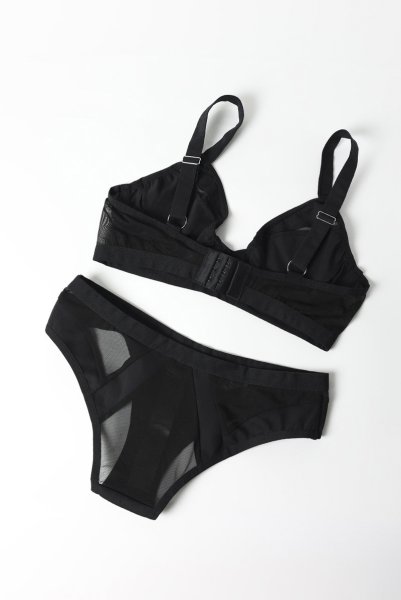 画像12: Chic Amoria 2-pcs set | ブラ&ショーツ 2点セット（ワイヤーあり・シースルー・ブラック）| Obsessive 高級Sexyランジェリー (12)