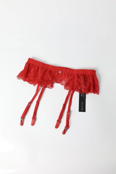 画像19: Chilisa 3-pcs set｜ブラ＆ガーターベルト＆タンガ3点セット（ワイヤーなし・レース・シースルー・レッド） | Obsessive 高級Sexyランジェリー (19)
