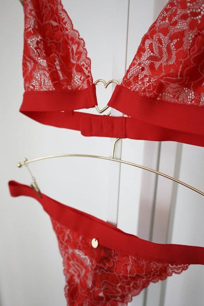 画像28: Elianes 2 pcs set | ブラ&タンガ 2点セット・ノンパテッドブラ・ノンワイヤー・Tバック・レッド| obsessive 高級Sexyランジェリー (28)
