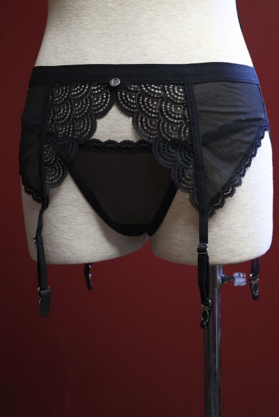 画像15: Chemeris 3 pcs set｜ワイヤー入りブラ＆ガーターベルト＆タンガ3点セット（幾何学模様・シースルー・ブラック） | Obsessive 高級Sexyランジェリー (15)