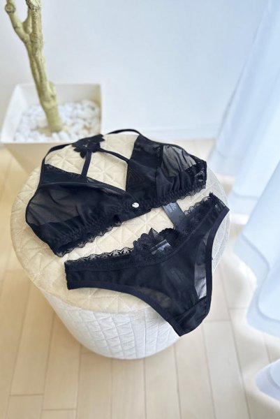 画像28: Latinesa 2 pcs set | ブラ&タンガ 2点セット(ワイヤーなし・フラワーモチーフ・シースルー・ブラック)| Obsessive 高級Sexyランジェリー (28)