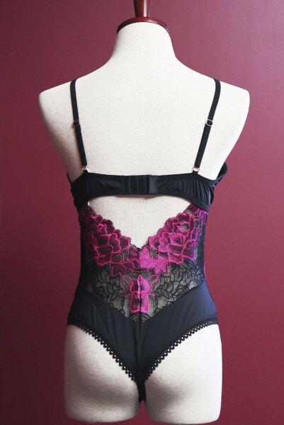 画像17: Rosenty crotchless teddy | テディ・クロッチレス・ワイヤー入り・ブラック×ピンク  | Obsessive 高級Sexyランジェリー (17)