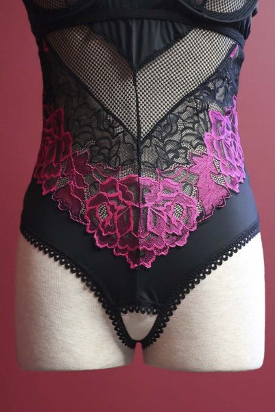 画像20: Rosenty crotchless teddy | テディ・クロッチレス・ワイヤー入り・ブラック×ピンク  | Obsessive 高級Sexyランジェリー (20)