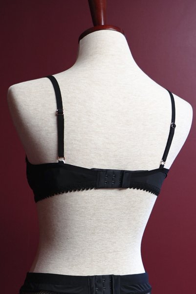 画像25: Rosenty 3-pcs set|ワイヤー入りブラジャー&ガーターベルト&ブラジリアンショーツ3点セット・ブラック×ピンク | obsessive 高級Sexyランジェリー (25)