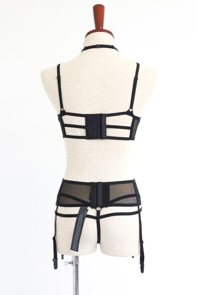 画像26: Premisis Black 3-pcs crotchless set｜ブラ＆チョーカー付きガーターベルト＆クロッチレスタンガ3点セット（ワイヤーあり・シースルー・ブラック） | Obsessive 高級Sexyランジェリー【即日発送・サイズ交換NG・メール便対象】輸入下着・ランジェリー   (26)
