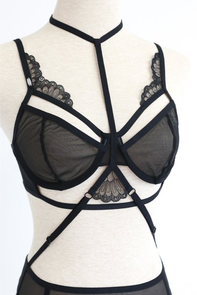 画像28: Premisis Black 3-pcs crotchless set｜ブラ＆チョーカー付きガーターベルト＆クロッチレスタンガ3点セット（ワイヤーあり・シースルー・ブラック） | Obsessive 高級Sexyランジェリー【即日発送・サイズ交換NG・メール便対象】輸入下着・ランジェリー   (28)