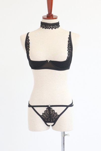 画像22: Donarella 3-pcs crotchless set｜ブラ＆クロッチレスタンガ＆チョーカー3点セット（ワイヤーあり・オープンバスト・レース・ダブルストラップ・ブラック） | Obsessive 高級Sexyランジェリー【即日発送・サイズ交換NG・メール便対象】輸入下着・ランジェリー   (22)