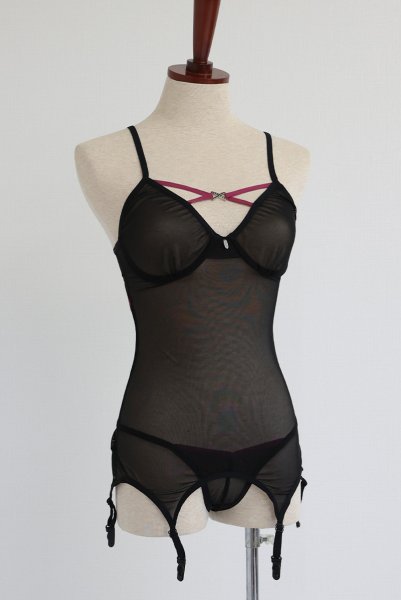 画像16: Novenes corset| ガーターベルト付きコルセット&タンガ2点セット(ワイヤーあり・ブラック)   | 高級Sexyランジェリー Obsessive【即日発送・サイズ交換NG・メール便対象】輸入下着・ランジェリー   (16)