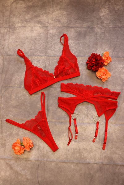 画像22: Cupide-Desir-3-pcs-set｜ブラ＆ガーターベルト＆Tバック3点セット（ワイヤーなし・レース・シースルー・レッド） | Obsessive 高級Sexyランジェリー【即日発送・サイズ交換NG・メール便対象】輸入下着・ランジェリー   (22)