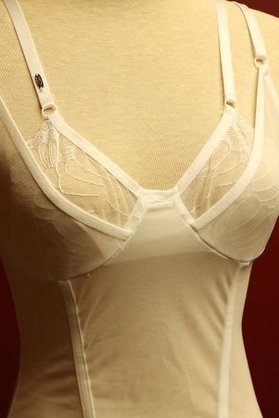 画像20: Arrowel WH corset |  ガーターベルト付きコルセット（ワイヤーあり・シースルー・レース・ダブルストラップ・ホワイト）  | Obsessive 高級Sexyランジェリー【即日発送・サイズ交換NG・メール便対象】輸入下着・ランジェリー    (20)