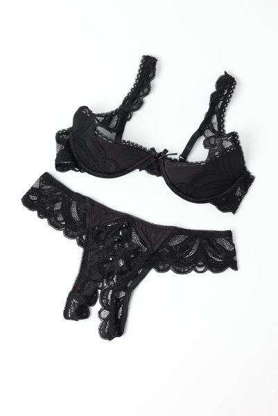 画像10: Lecille 3-pcs crotchless set  ｜トップレスブラ＆ガーターベルト＆クロッチレスタンガ3点セット（ワイヤーあり・ビーズ・ブラック） | Obsessive 高級Sexyランジェリー【即日発送・サイズ交換NG・メール便対象】輸入下着・ランジェリー   (10)