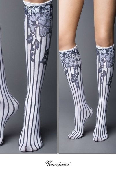 画像2: YVONNE High Socks bianco nero  | ハイソックス・花柄・ストライプ・ホワイト×ブラック | Veneziana ベネチアナ (2)