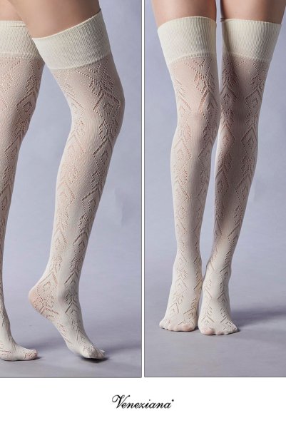 画像2: ANGELICA panna  | ニーハイソックス・ダイヤ柄・オフホワイト・クリーム | Veneziana ベネチアナ (2)